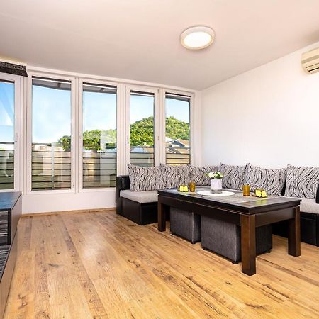 Nice 1Bd Apartment Next To Medical University By Flat Mаnager Plovdiv Ngoại thất bức ảnh